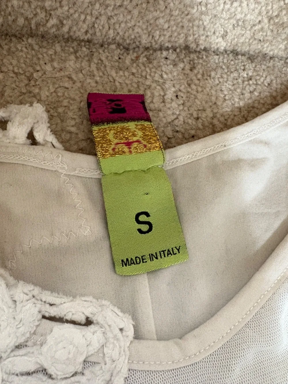 Save the Queen dress - Picture 5 of 13